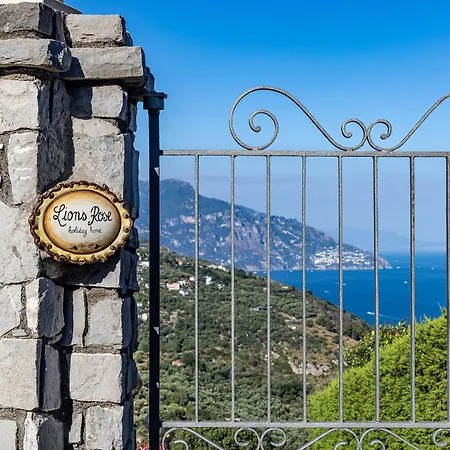 Villa - Lions Rose
