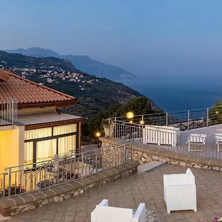 Villa - Lions Rose Sant'Agata sui due Golfi