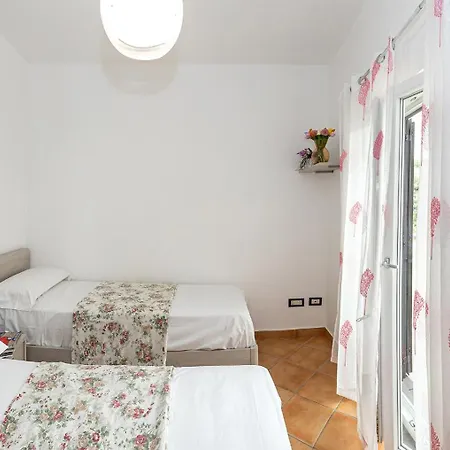 - Lions Rose Villa