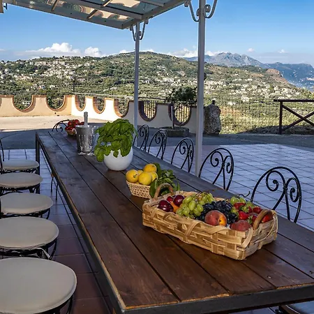 - Lions Rose Villa Sant'Agata sui due Golfi